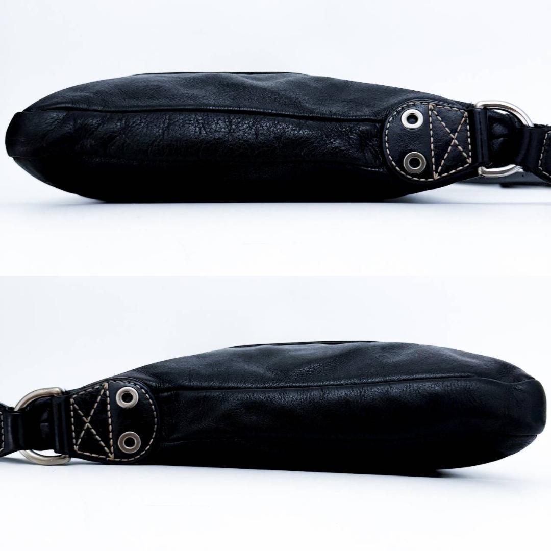 【グッチ】希少モデル　ショルダーバッグ　ブラック　レザー