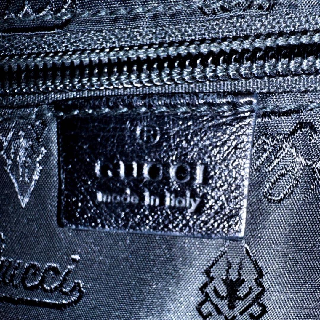 【グッチ】希少モデル　ショルダーバッグ　ブラック　レザー