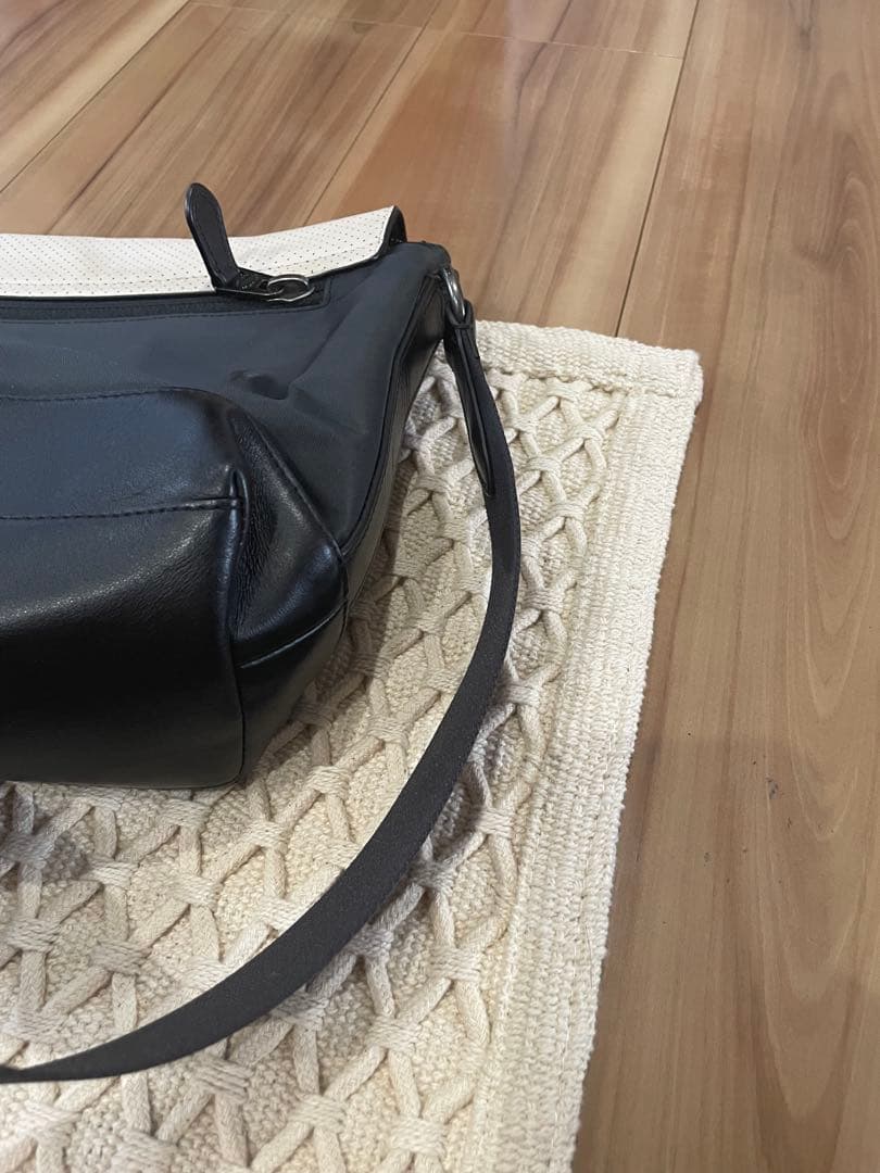 COACH メッセンジャーバッグ ブラック/ホワイト