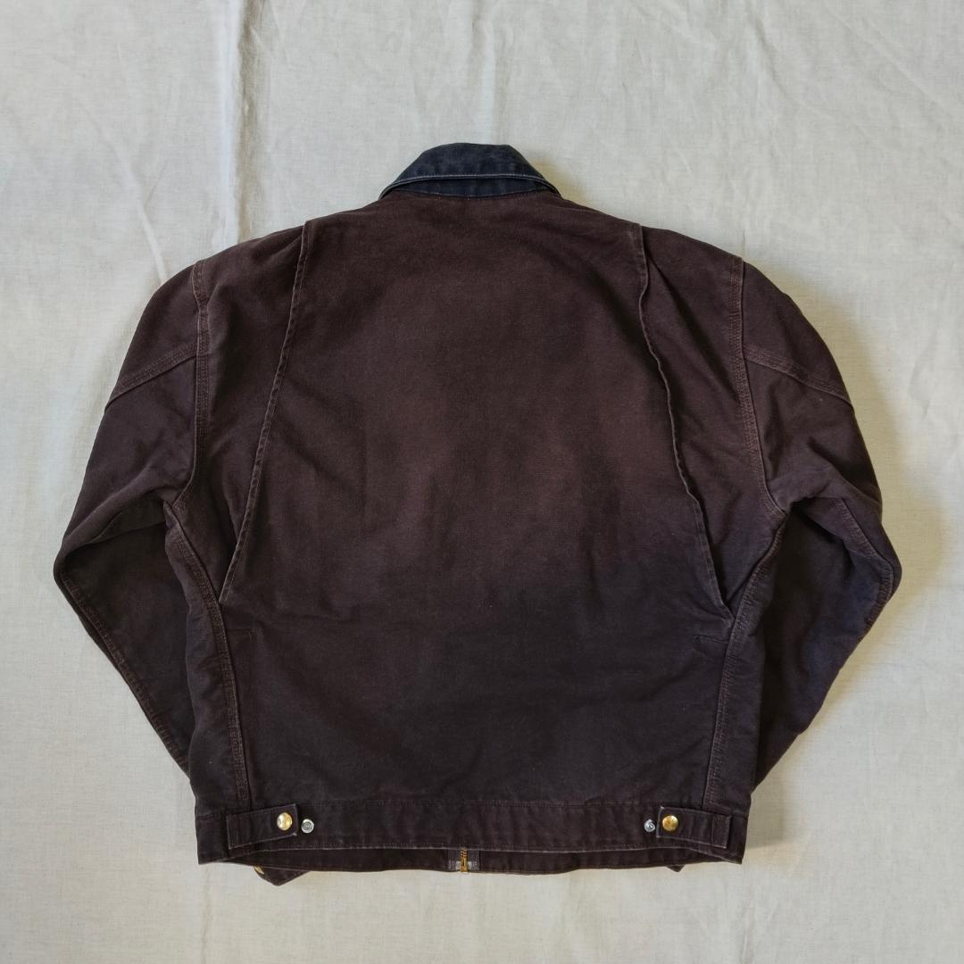 カーハート デトロイトジャケット ダークブラウン J97 DKB 企業ロゴ 刺繍