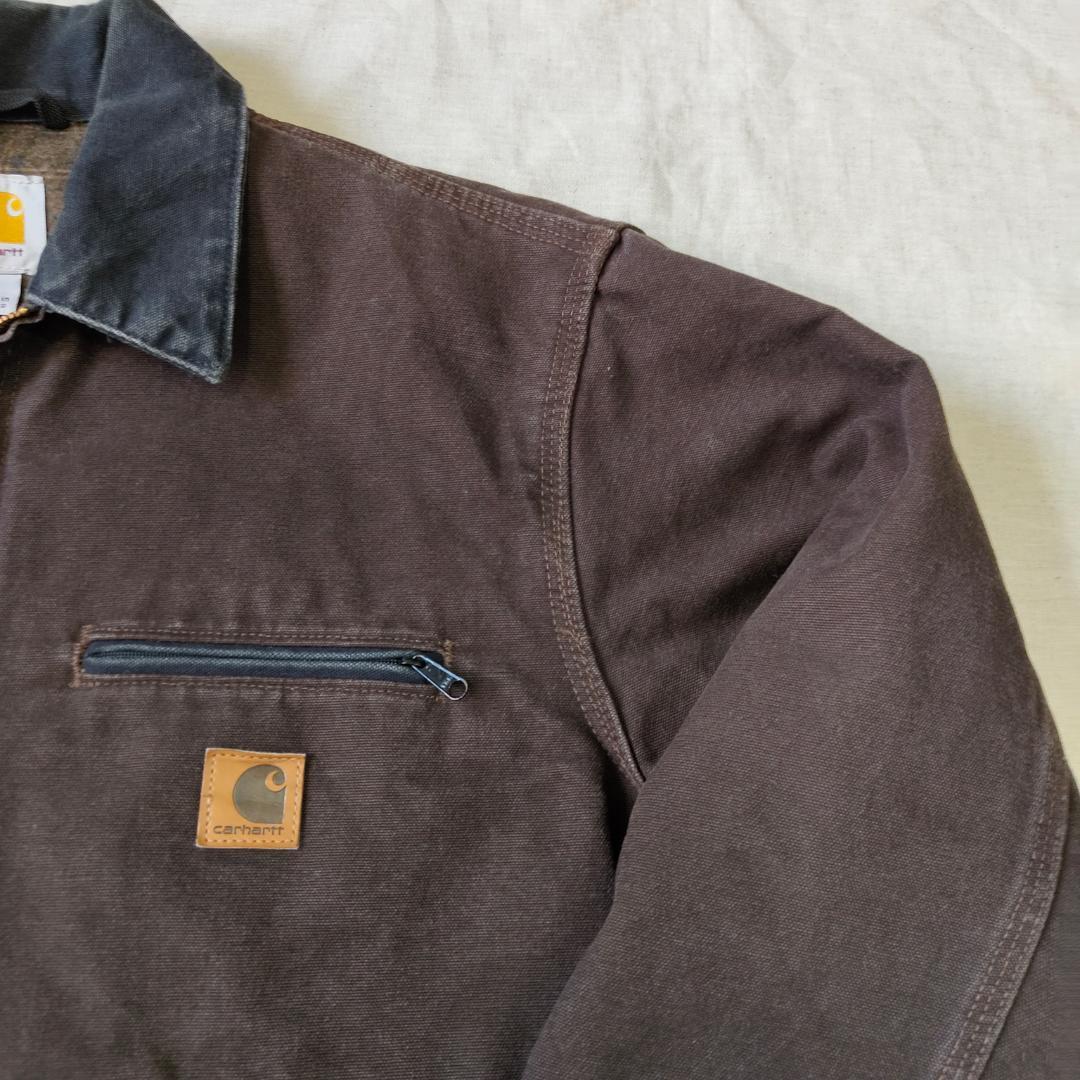 カーハート デトロイトジャケット ダークブラウン J97 DKB 企業ロゴ 刺繍