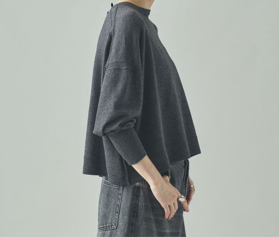 美品　Curensologyファインウールバックリボンプルオーバー