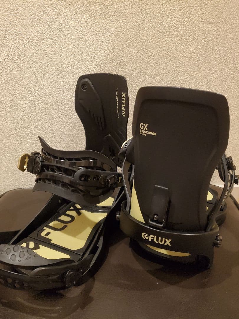 22ー23 美品 FLUX フラックス GX レディース Sサイズ