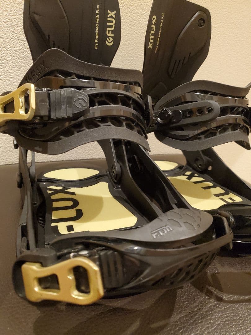 22ー23 美品 FLUX フラックス GX レディース Sサイズ