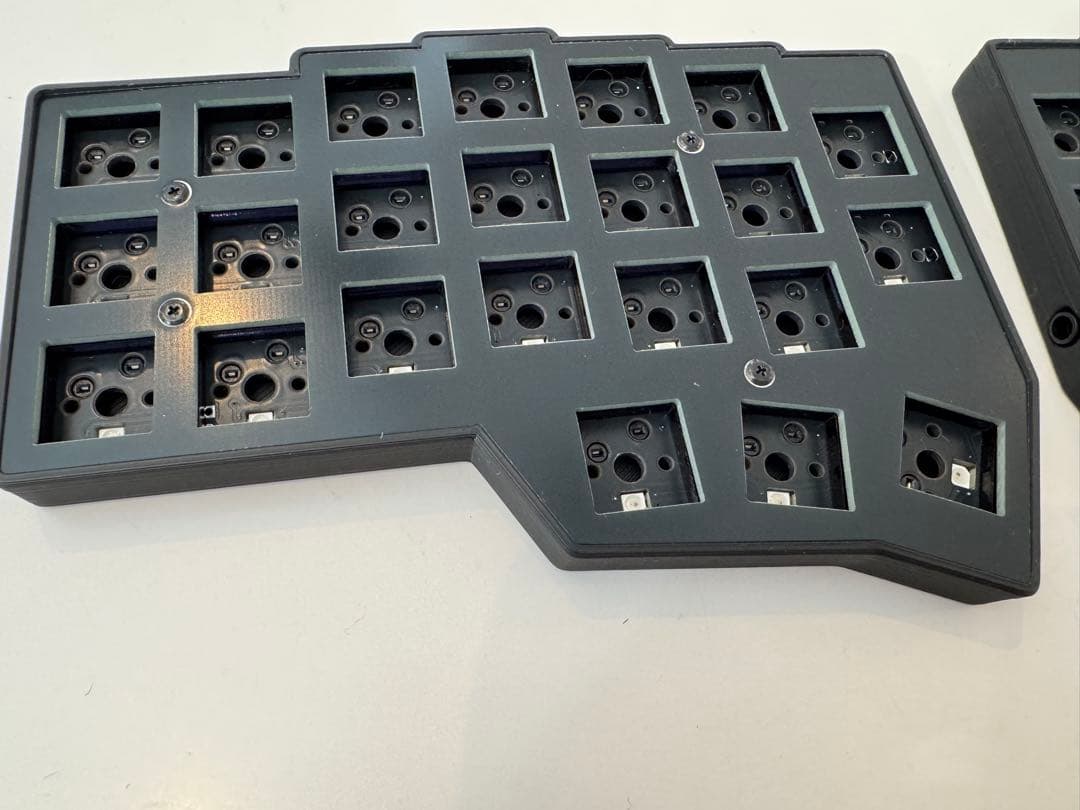 【新品】 corne v4 cherry 完成品keychron静音、ケーブル付