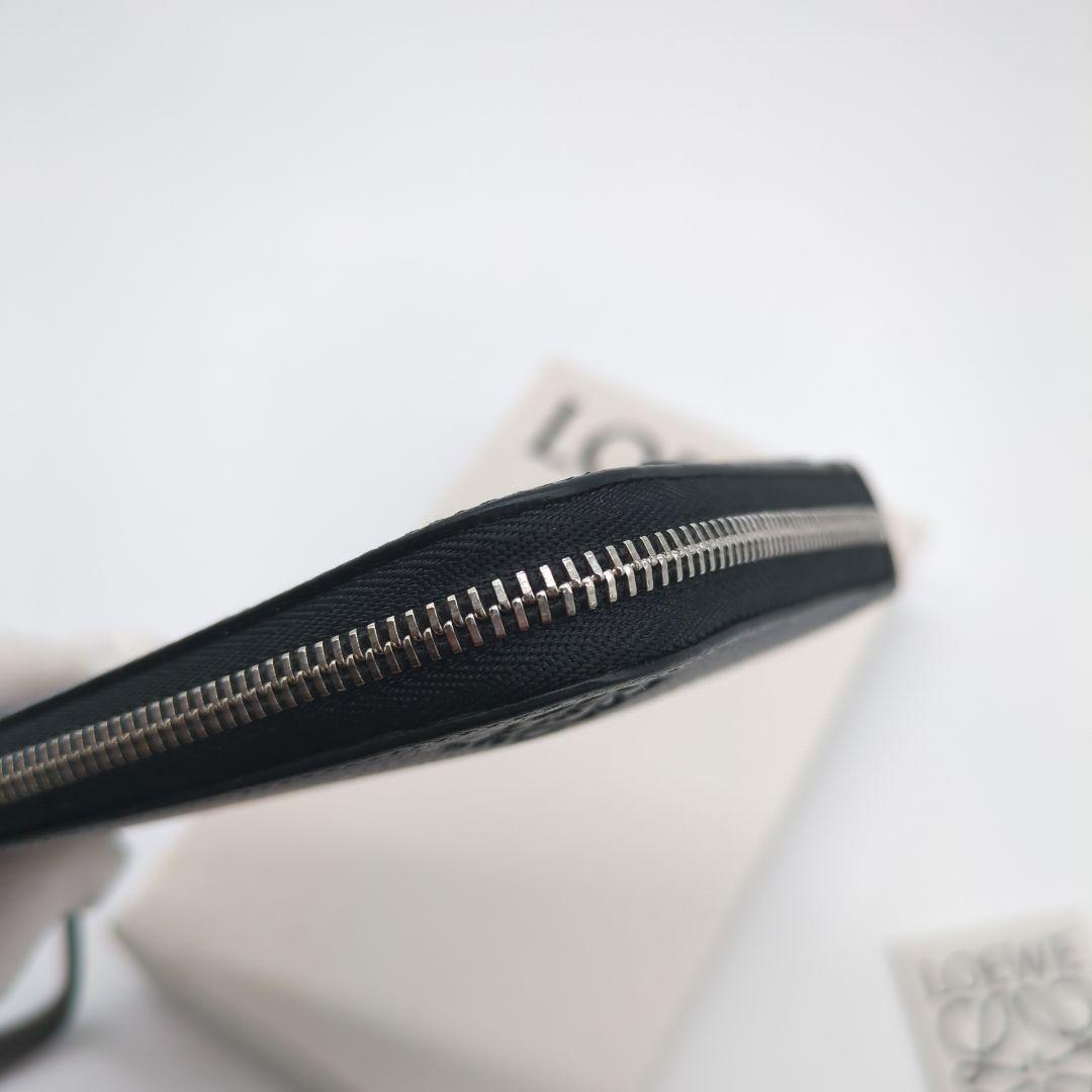 【未使用級】ロエベ レザー 長財布 ラウンドファスナー アナグラム 黒 シボ皮