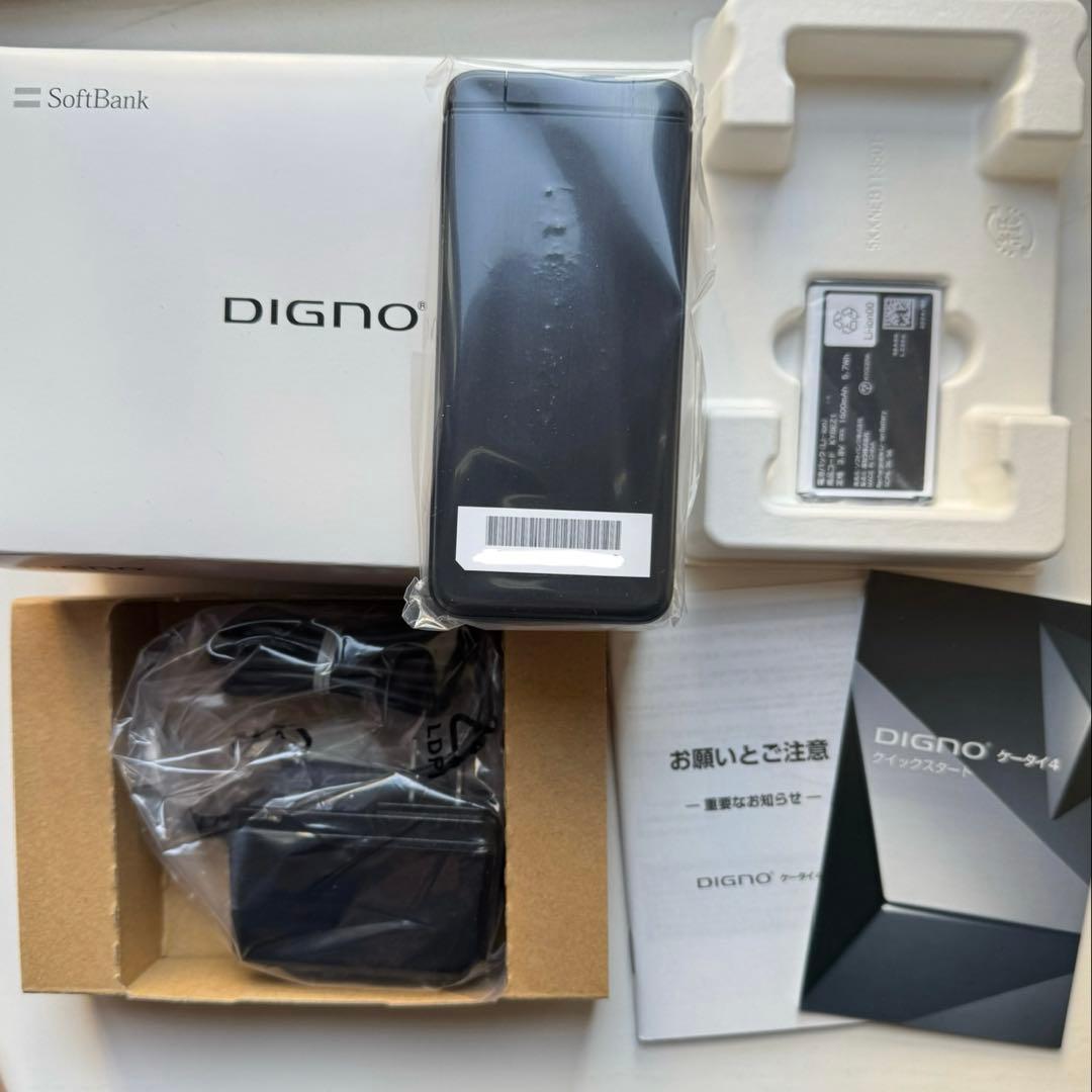 未使用 京セラ DIGNOケータイ4 A202KC ネットワーク◯ SIMフリー