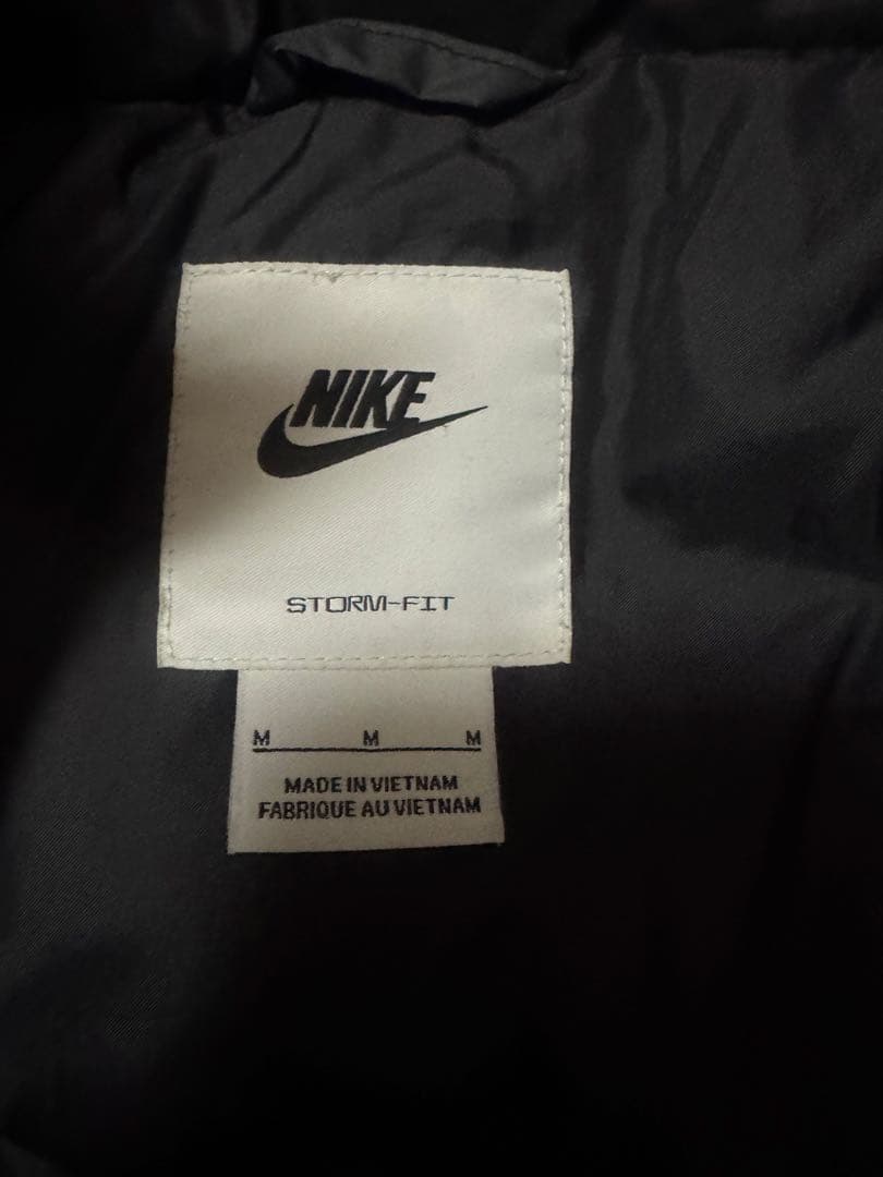 Nike ブラック ダウンジャケット STORM-FIT