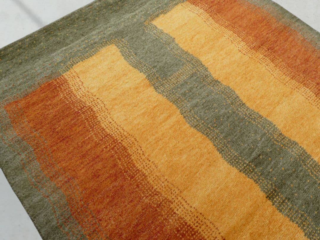 利益還元祭　202×139cm　ギャッベ　ペルシャ絨毯　手織り