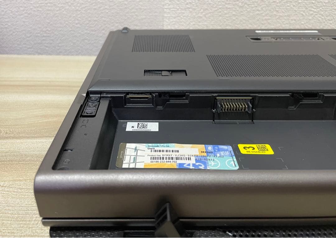 DELL M6800 i7 Ram 16GB 17.3インチ