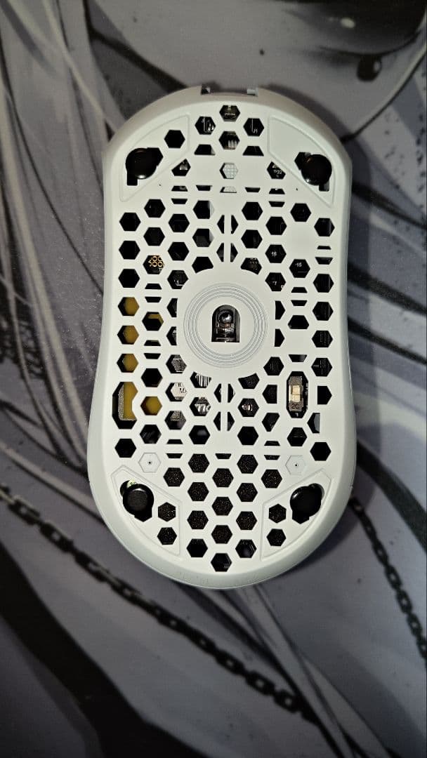 Finalmouse ULX Frostlord Medium マウス