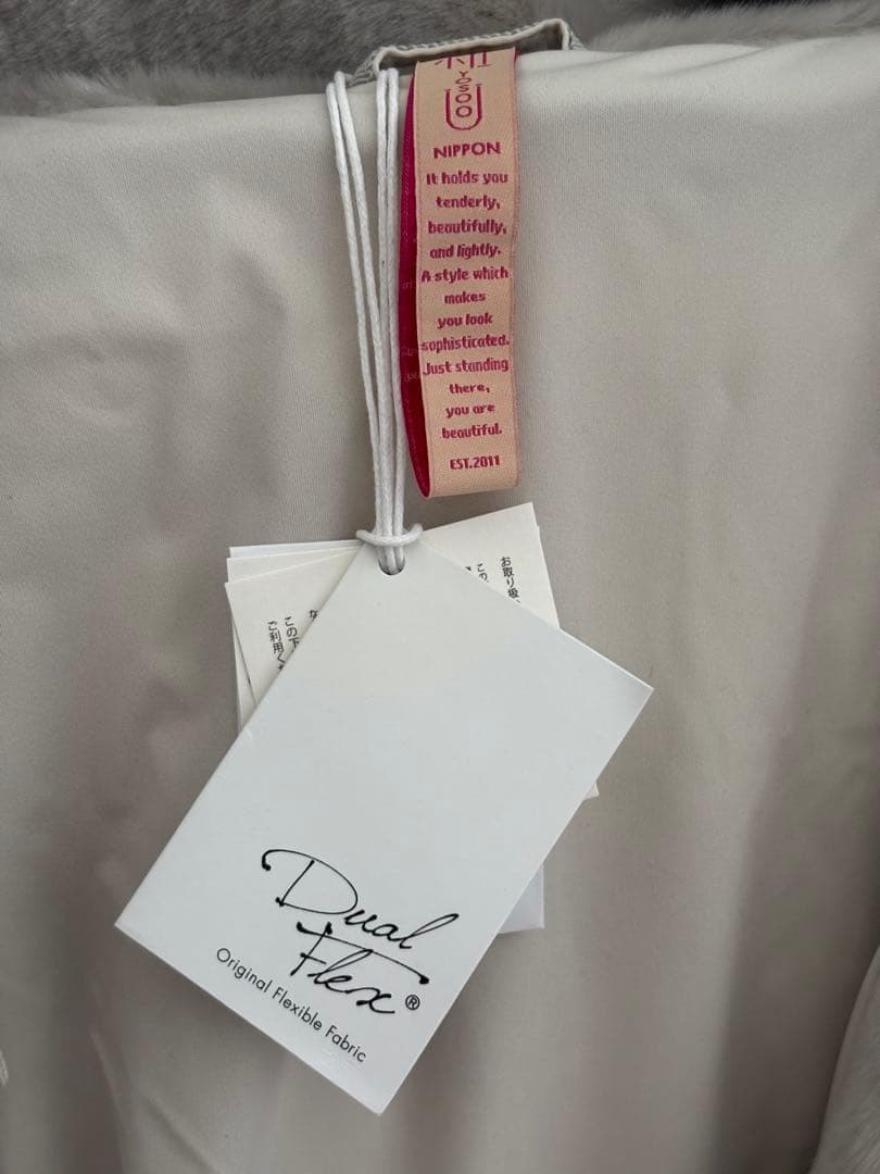 新品　YOSOOU　ヨソオウ　フェイクムートンフードジャケット　オフホワイト