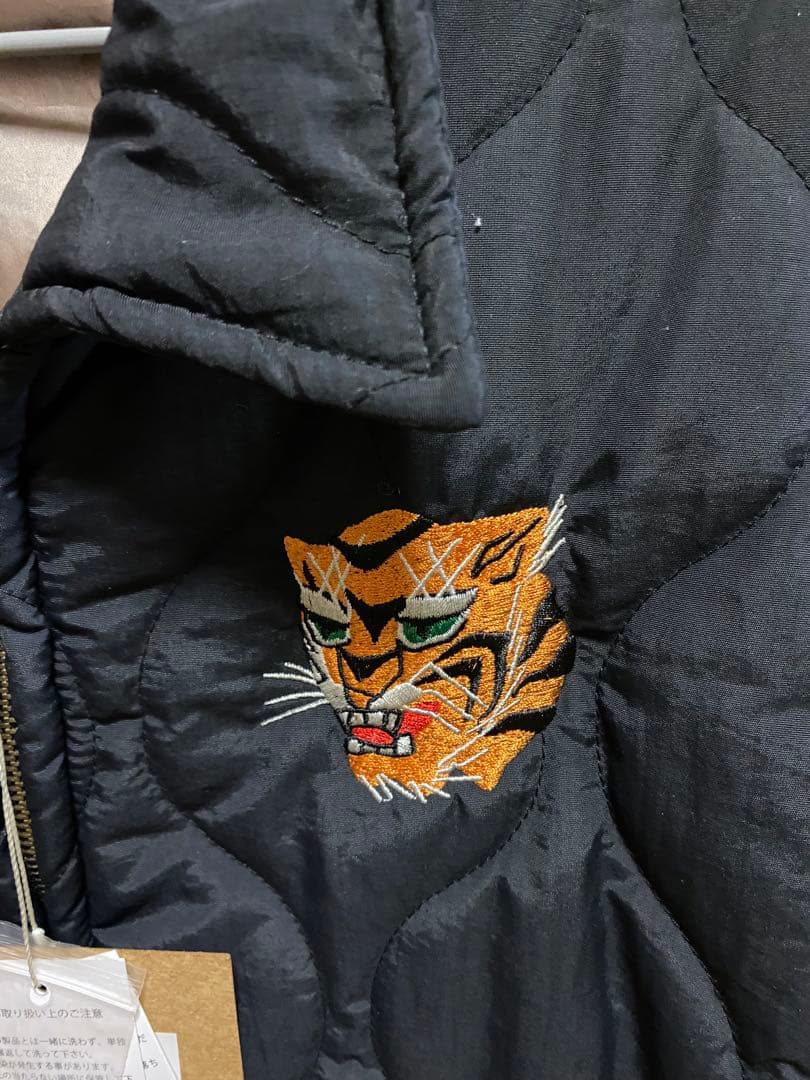 ベトジャン　スカジャン　アメカジ　虎刺繍　キルティング　新品未使用