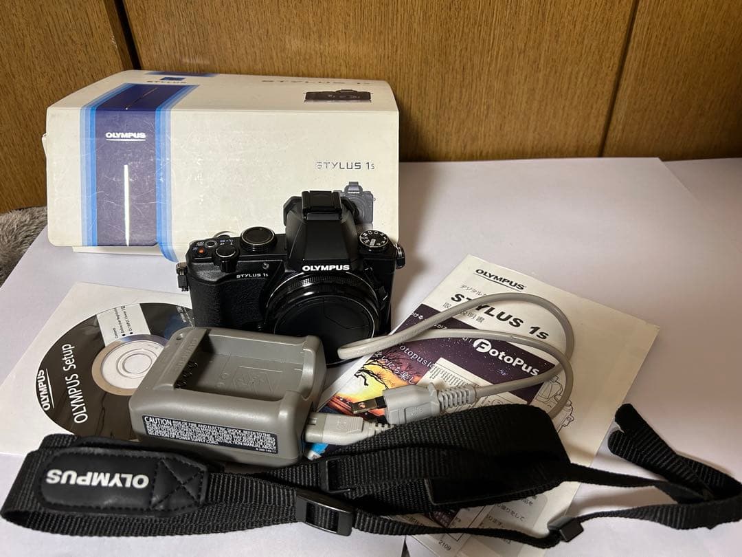 デジタルカメラ STYLUS-1S