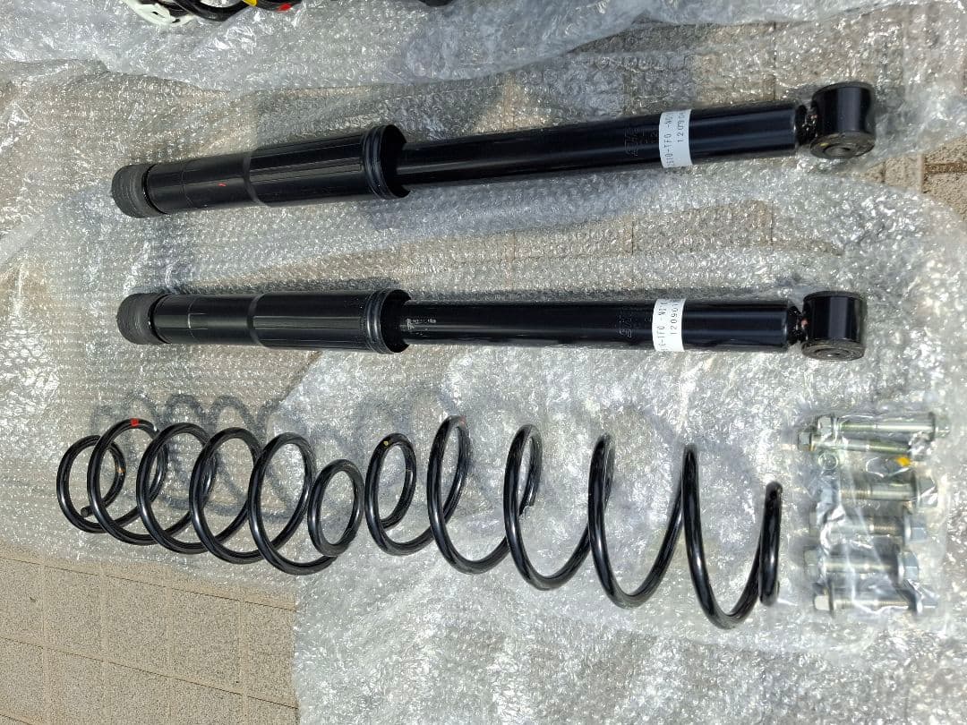 【値下げ】ホンダ フィット RS GE8 サスペンションキット(一式) 新車外し