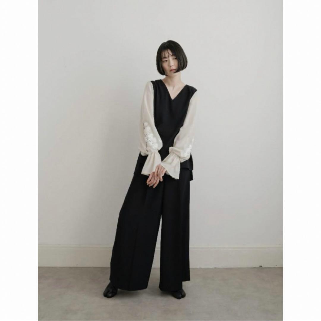 ニナiCONOLOGY 花を着るブラウス 白木蓮　サイズ１ 完売品