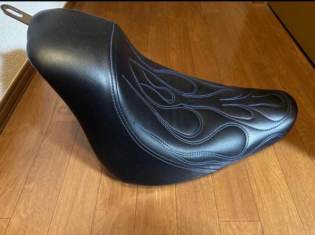 ソフテイル カスタムシート