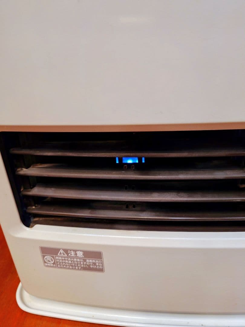 寒さ本番にコロナ製石油ファンヒーター。