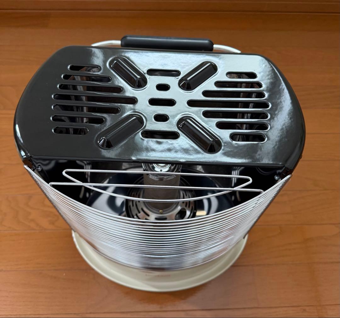 未使用 新型デカ暖III イワタニ カセットガスストーブ　ガス3本付