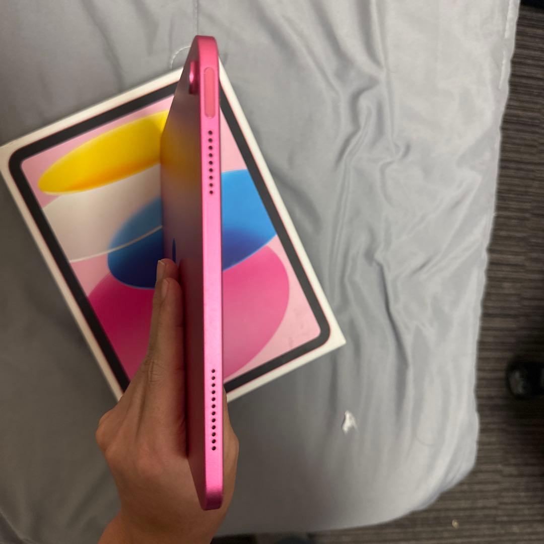 しんちゃん　iPad (第10世代) Wi-Fi 64GB ピンク