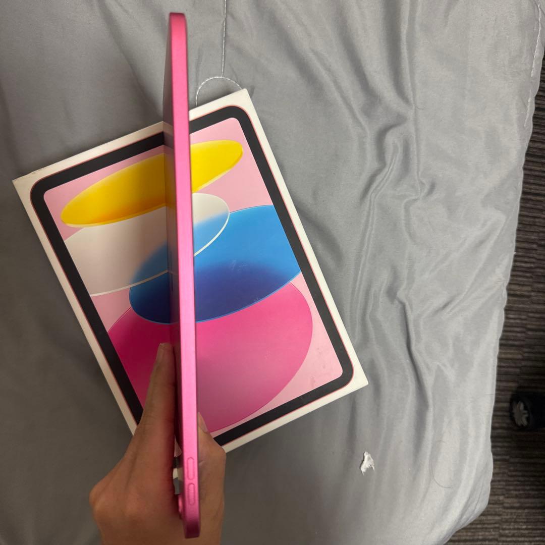 しんちゃん　iPad (第10世代) Wi-Fi 64GB ピンク