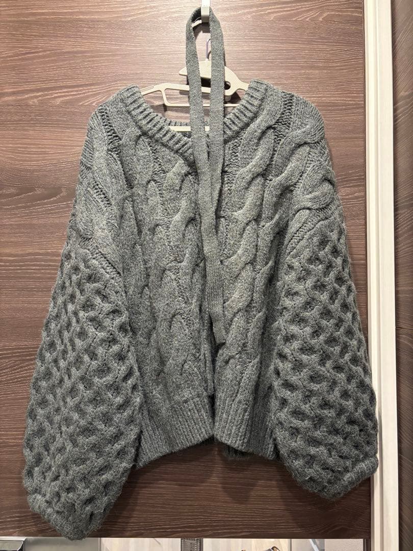 acka. neck details cable knit ニット グレー