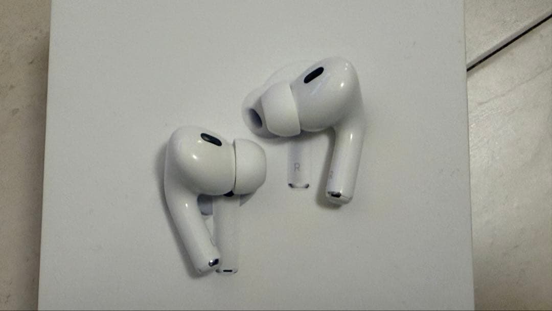 橋*本様 Apple AirPods Pro（第2世代）美品