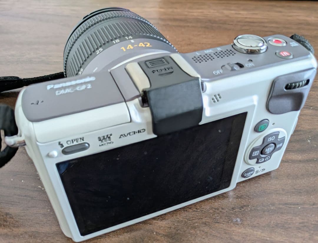 LUMIX GF2 ミラーレスカメラ 14-42mm