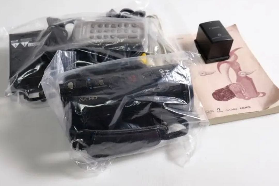 Canon iVIS HF S11 ビデオカメラ バッテリー2個付【使用少ない】