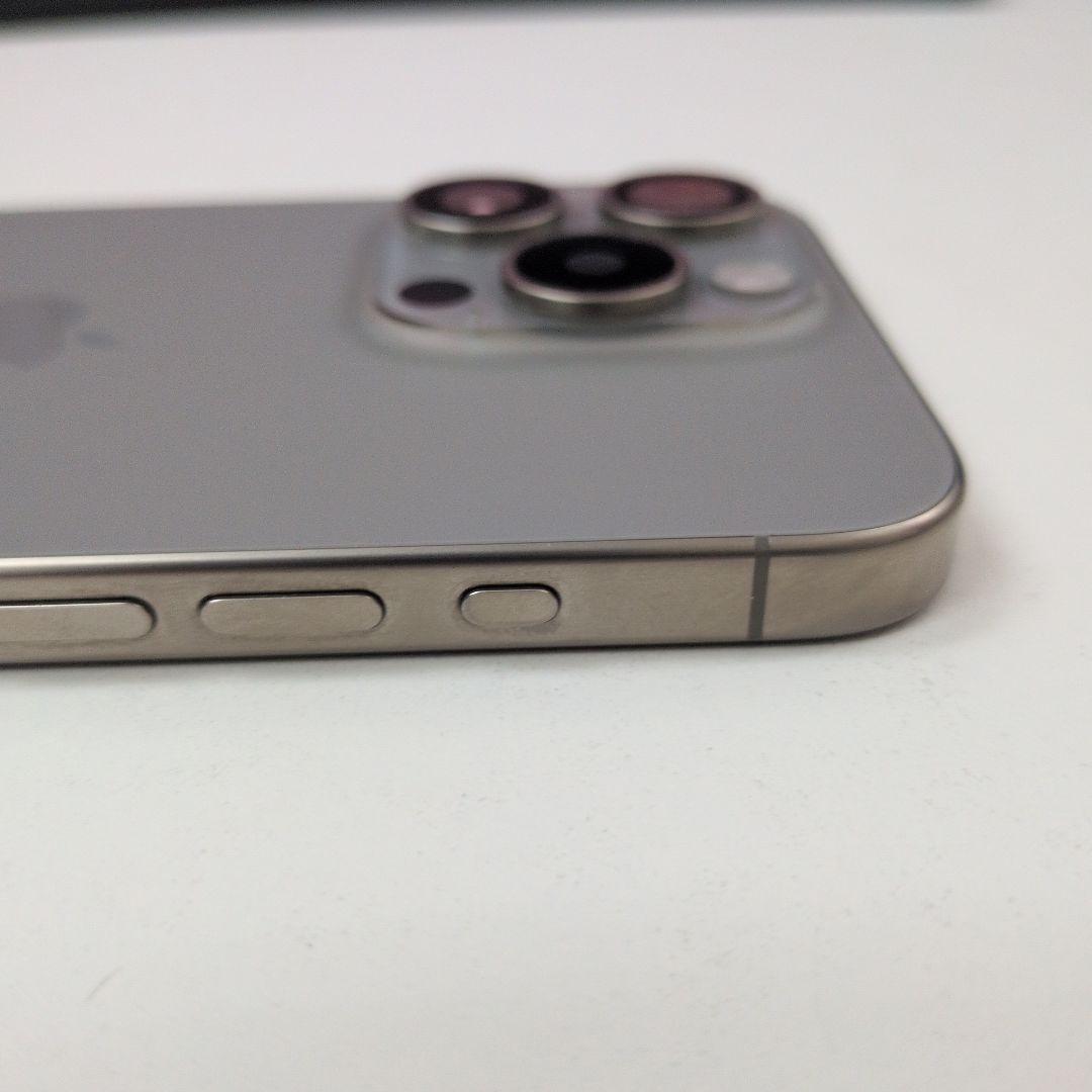 【美品】iPhone 15 Pro 128GB ナチュラルチタニウム