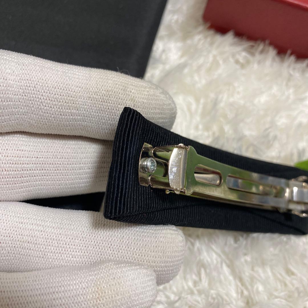 フェラガモ　バレッタ　シルバー　金具　お洒落　小物　箱付き