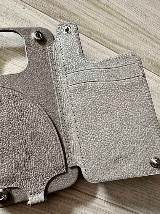 Demiurvo iPhone14pro POCHE FLAT 美品