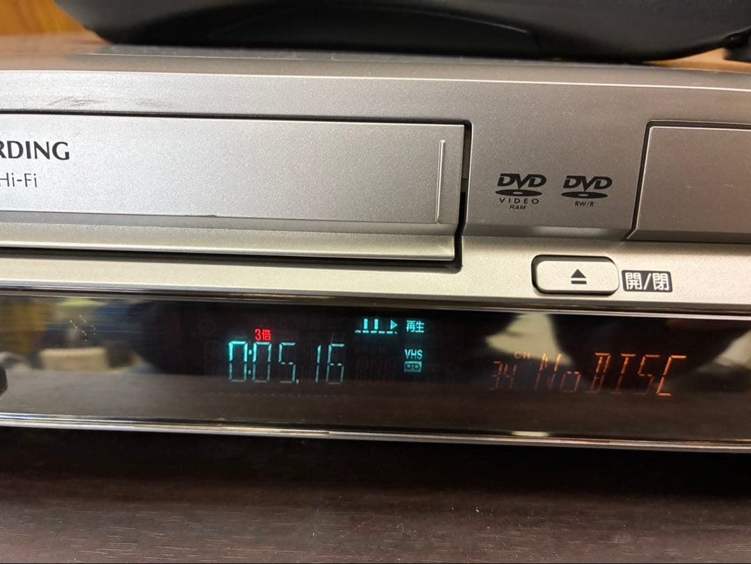 Panasonic VHS/DVDレコーダーDMR-ES30V ビデオ一体型