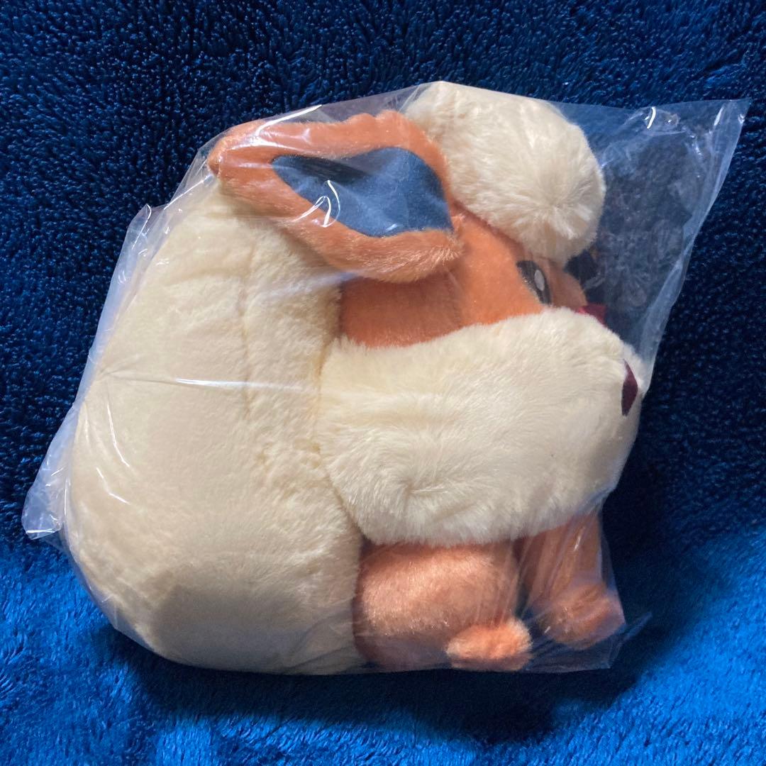 ポケモン　Eevee Collection ぬいぐるみ ブースター