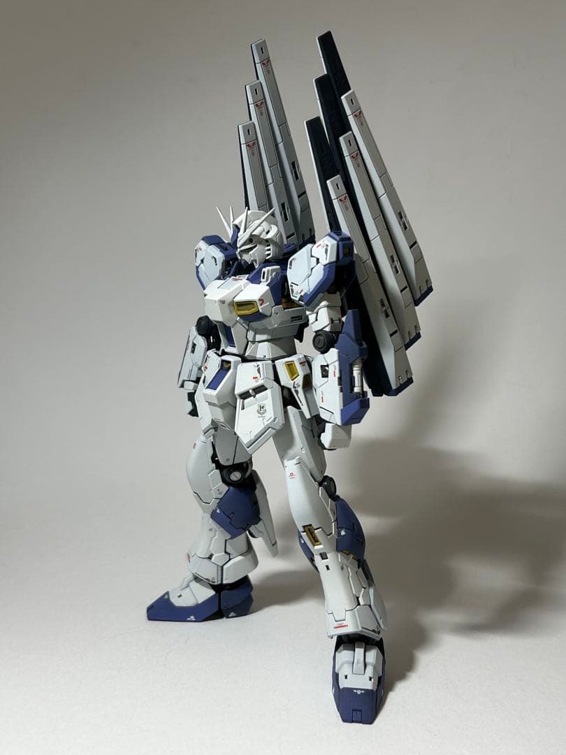 RGνガンダム　全塗装　完成品