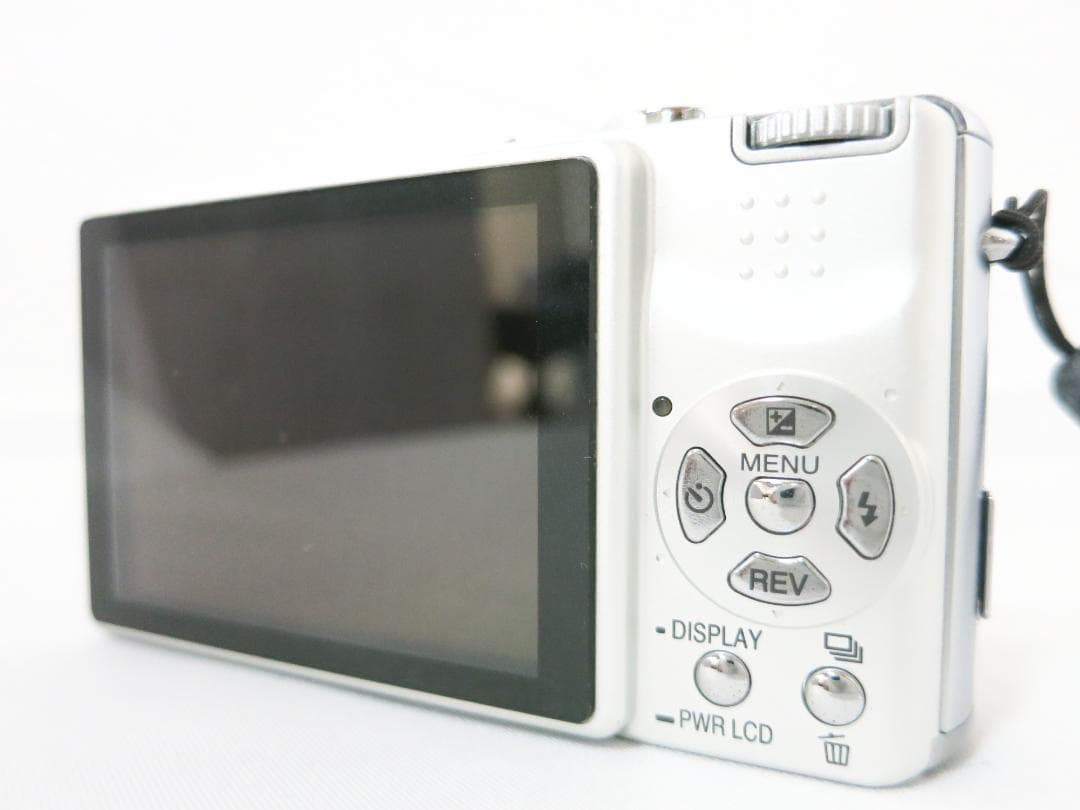 デジタルカメラ Panasonic LUMIX DMC-FX7 シルバー