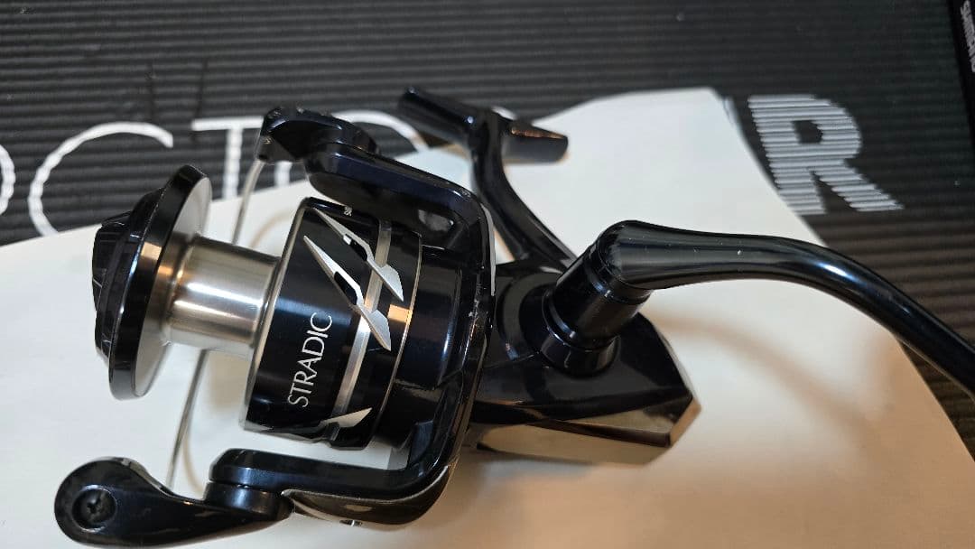リール STRADIC SW 8000PG