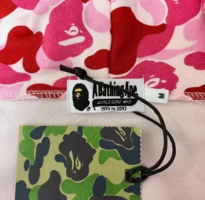 BAPE ピンクカモフラージュ サメパーカー M