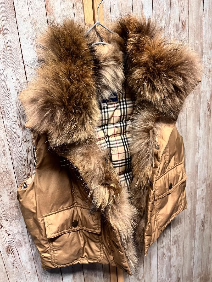 BURBERRY BLUE LABEL リアルファー(ラクーン) ダウンベスト