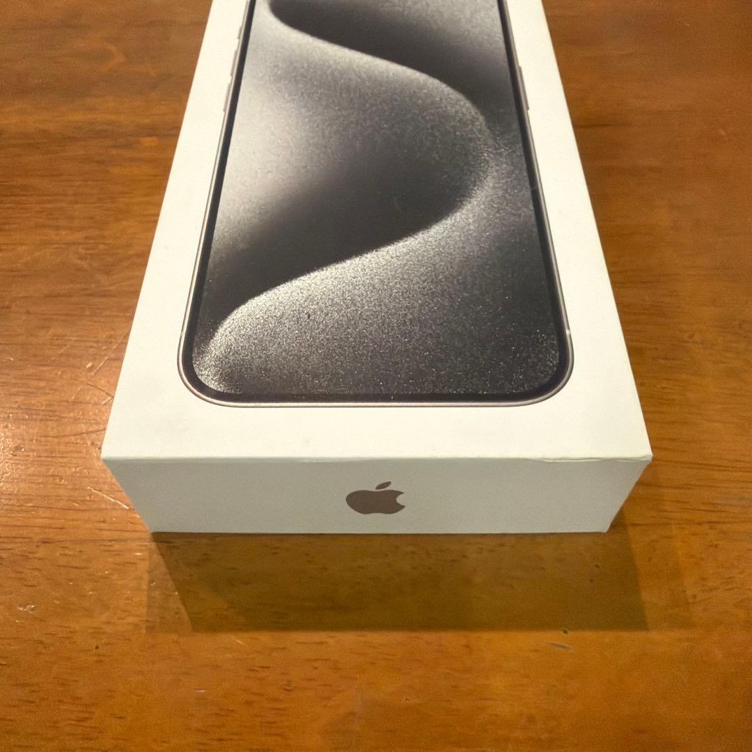 超美品iPhone 15 Pro 512gb本体