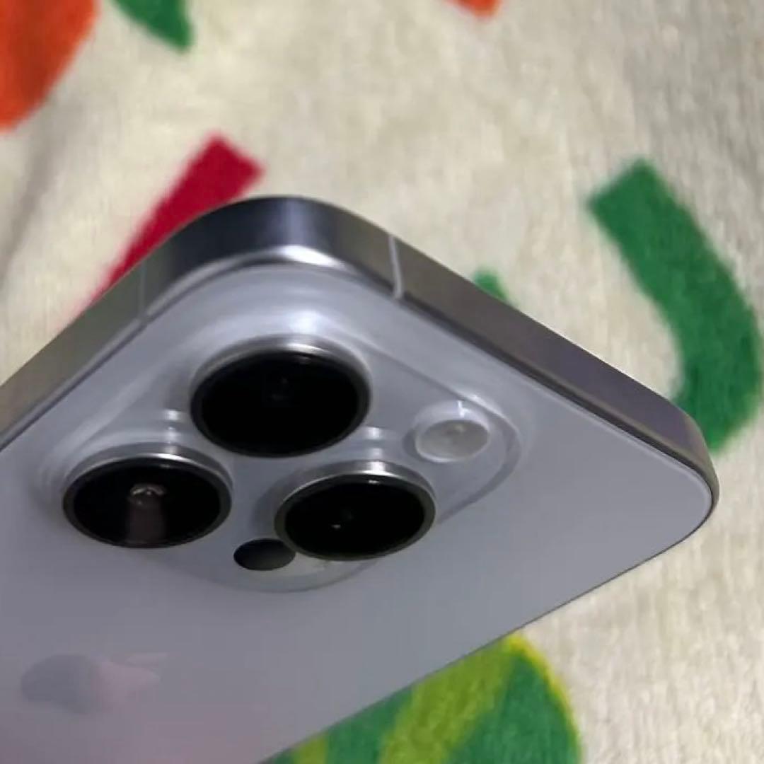 超美品iPhone 15 Pro 512gb本体