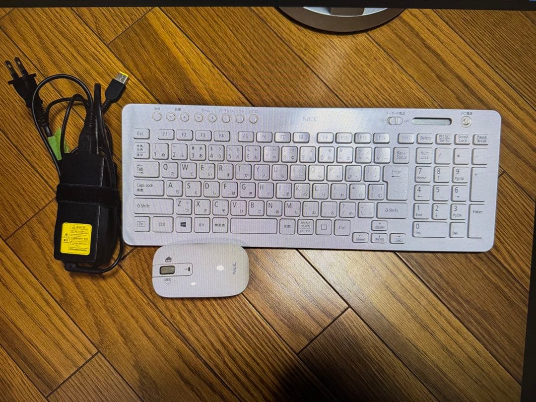 ディスプレイ・モニター本体 LAVIE Desk ALL-in-one DA770/HAW