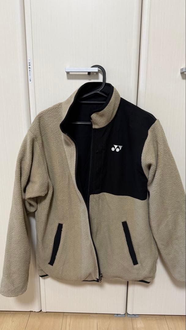 ヨネックス　リバーシブルボアジャケット