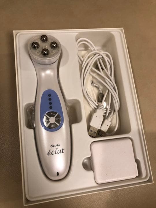 美顔器 エレモアエクラ