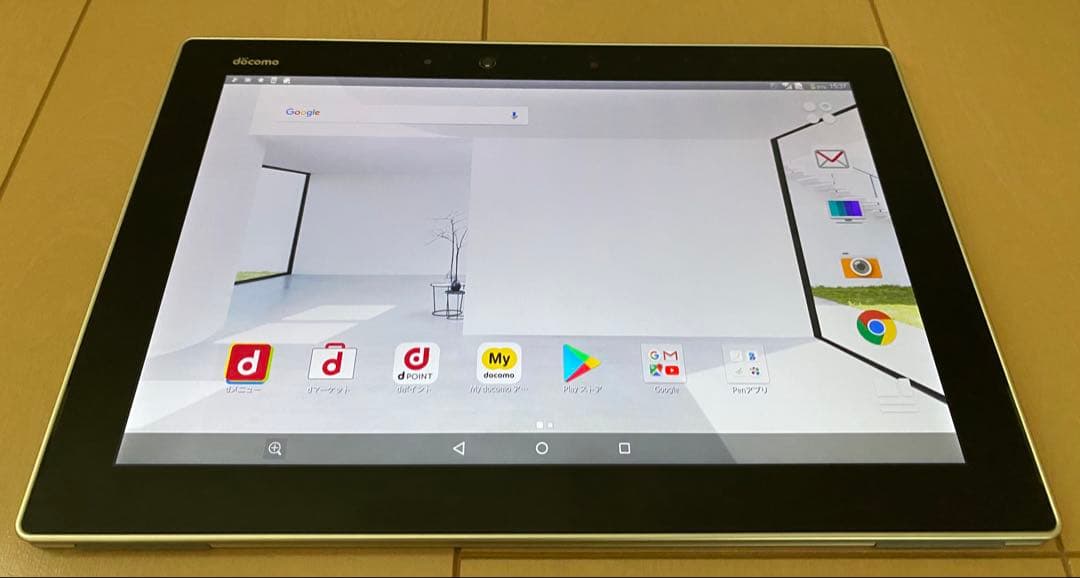 docomoタブレットarrows F-02K ホワイト