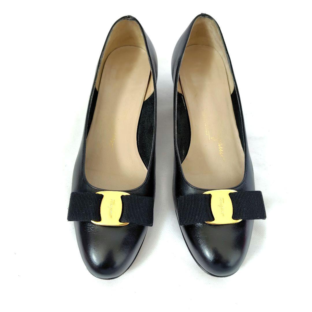 ✨️腕利き職人のリペア済✨️美品【フェラガモ】 ヴァラ パンプス 黒24.5cm