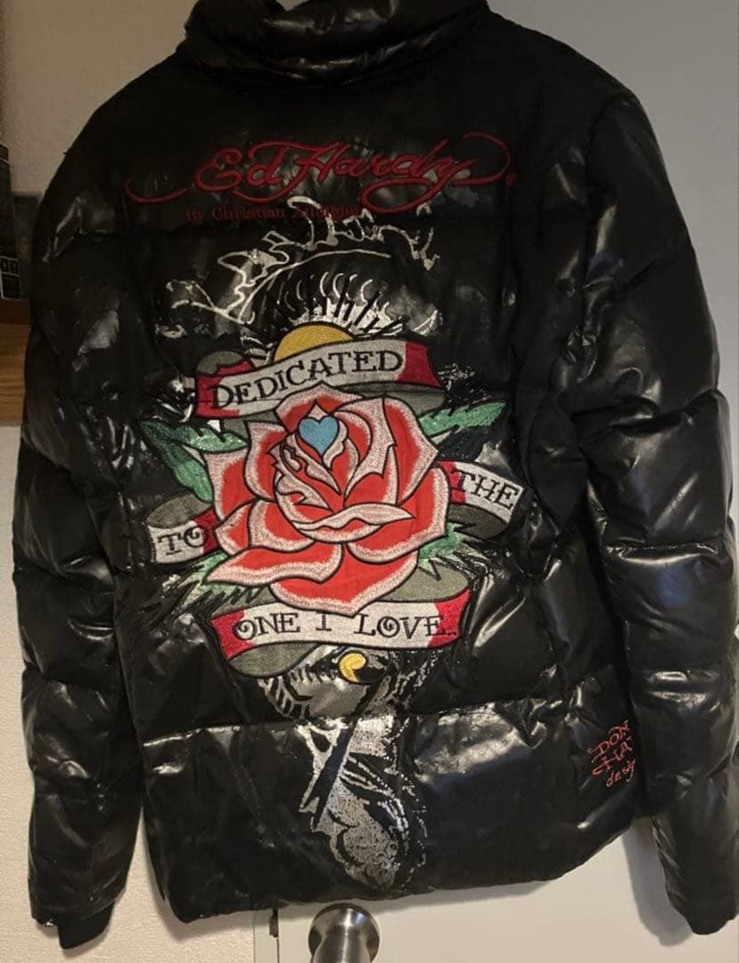 エド・ハーディーダウンジャケットSサイズ光沢黒