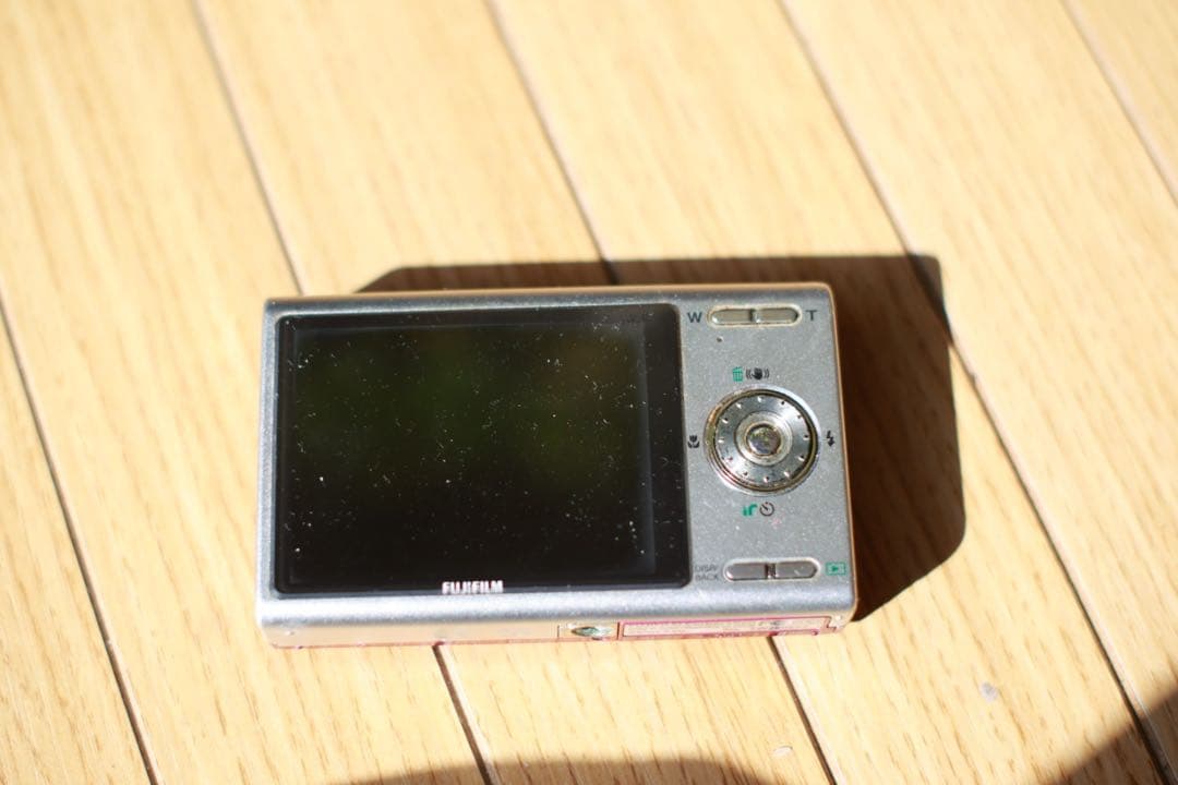 Fujifilm FinePix Z100fd 8.0 メガピクセル ピンク