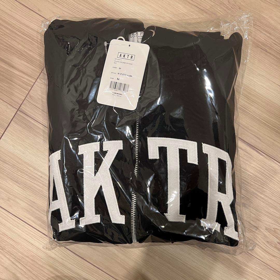 【新品未使用】COLLEGE LOGO SWEAT ZIP HOODIE