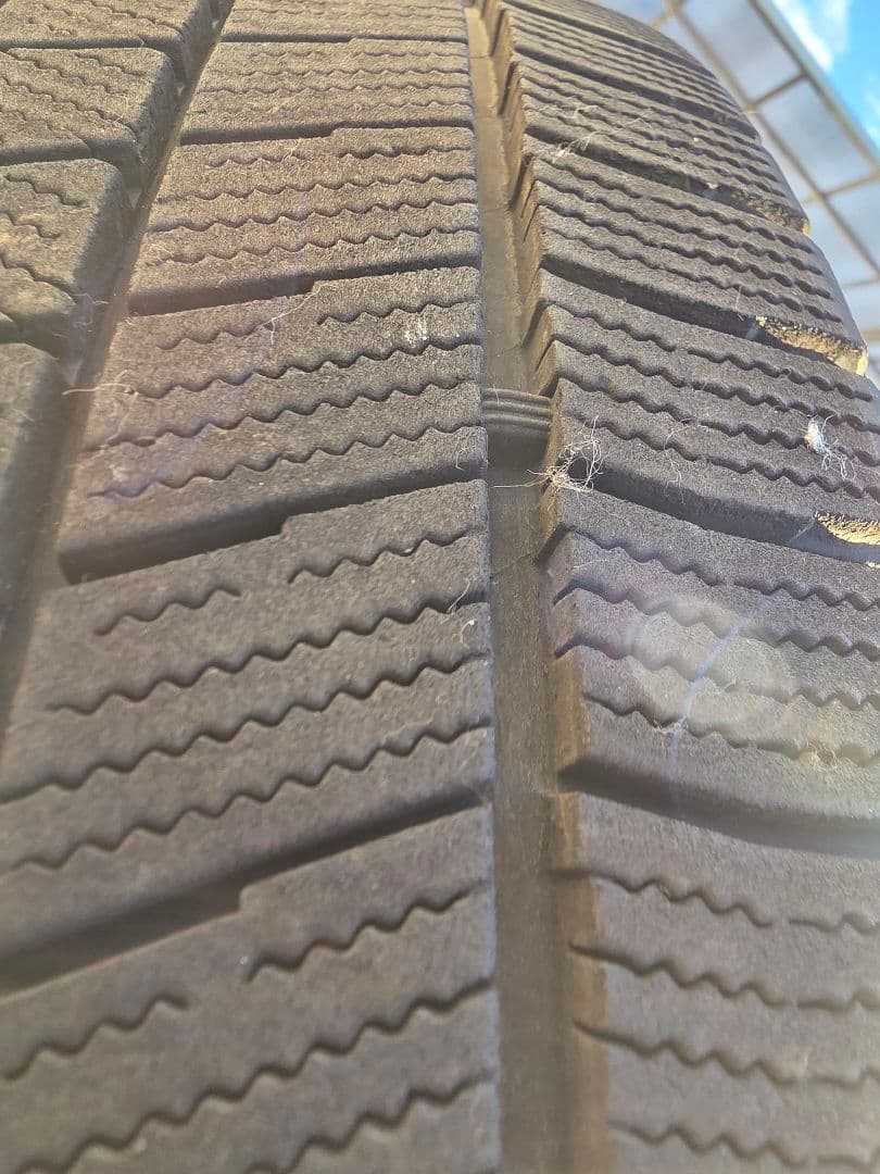 235/50R18 スタッドレス